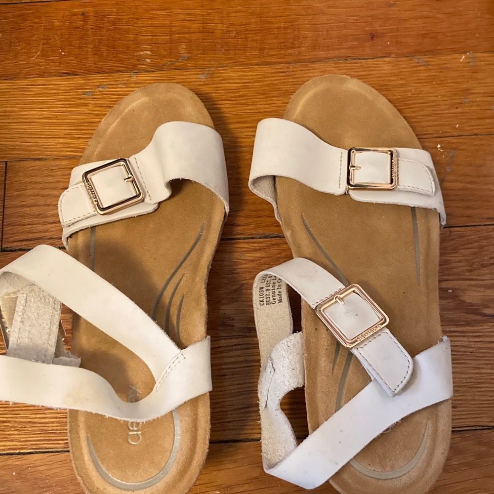 Aetrex White Sandals with Gold Buckles